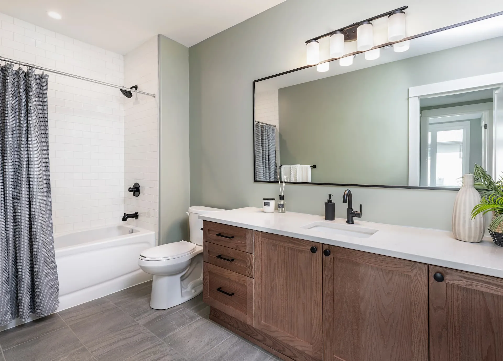 Watercolour Benson Bungalow bathroom