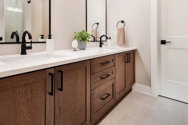 Bathroom of Cataraqui Bungalow Townhome at Watercolour, Westport.