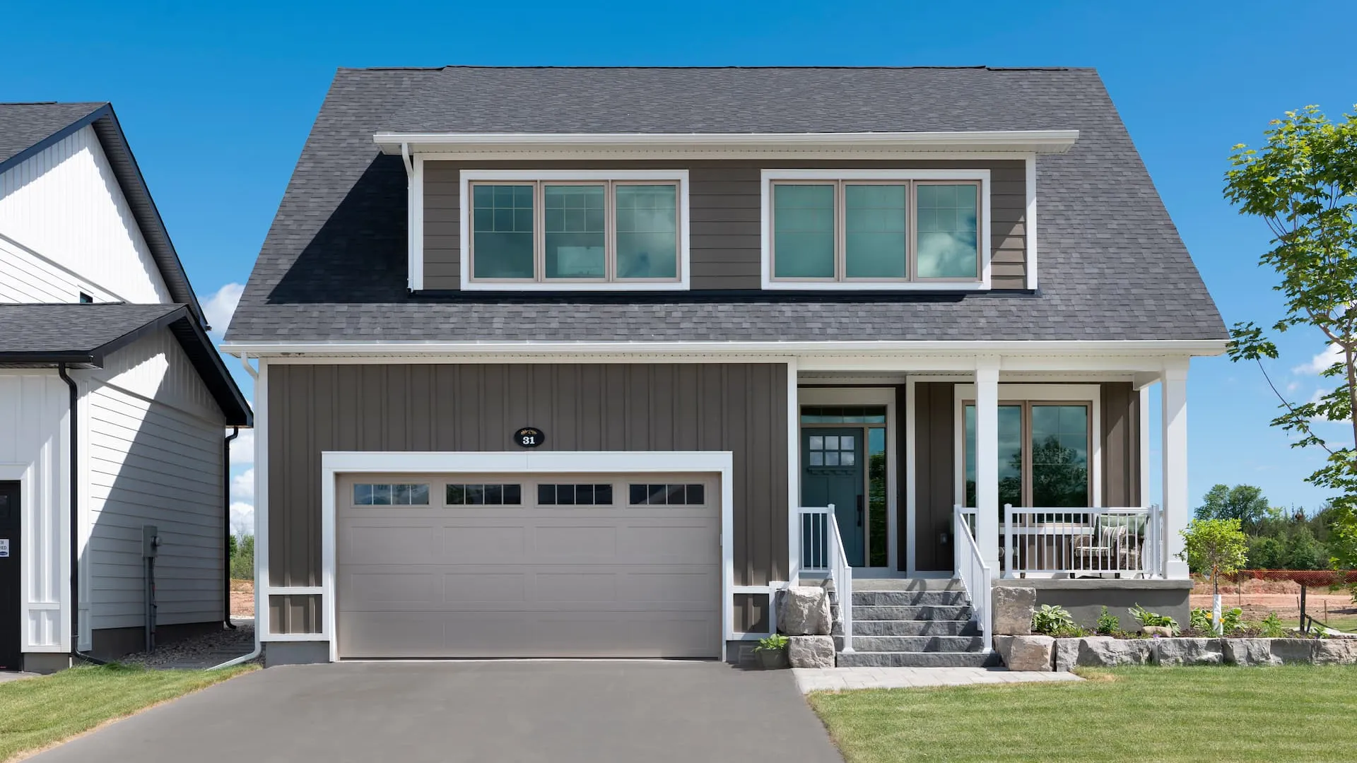 Watercolour Maple Hope exterior